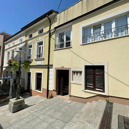 Apartment Mauro Sa Terasom