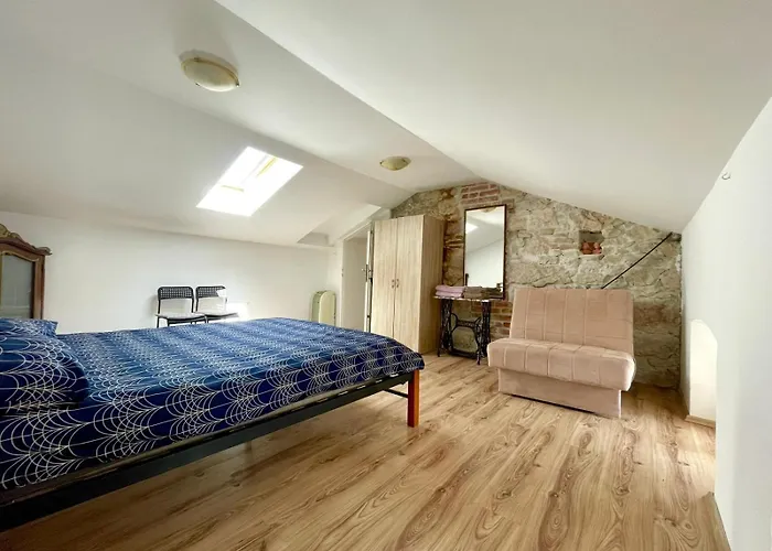 Mauro Sa Terasom Apartmán *