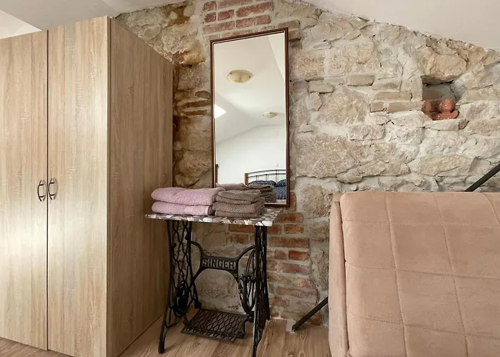 Mauro Sa Terasom Apartmán