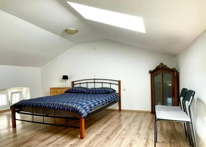 Mauro Sa Terasom Apartmán *