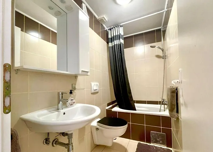 Mauro Sa Terasom Apartmán *